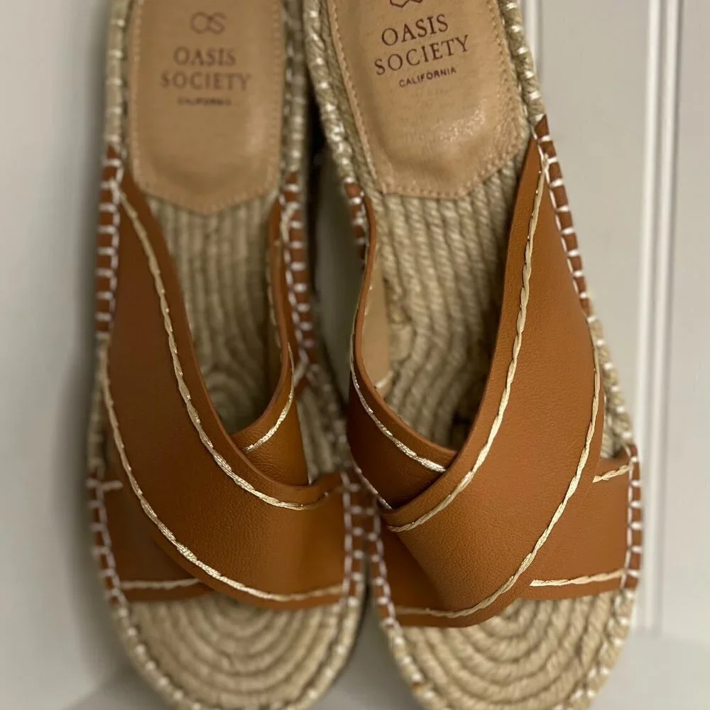 Vici Lucinda Faux Leather Espadrille Platform Sandal in Tan Size 10